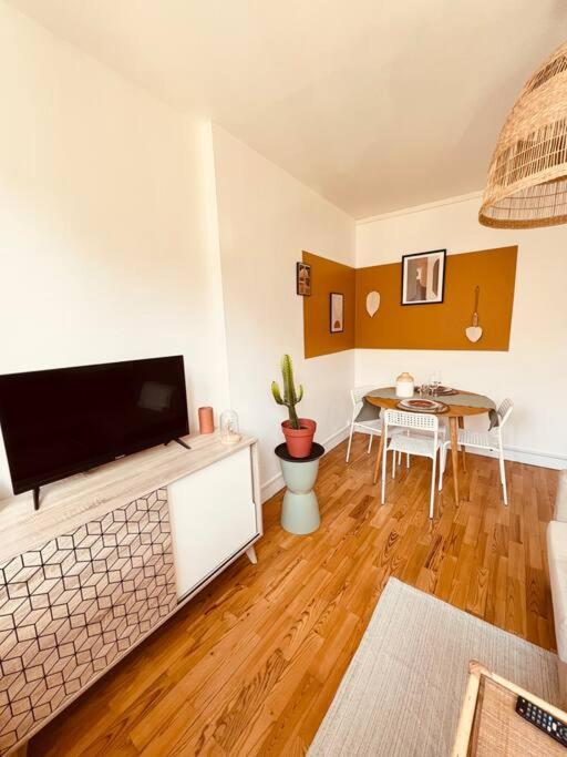 Le 2 F2 Cosy Et Lumineux * Elbeuf